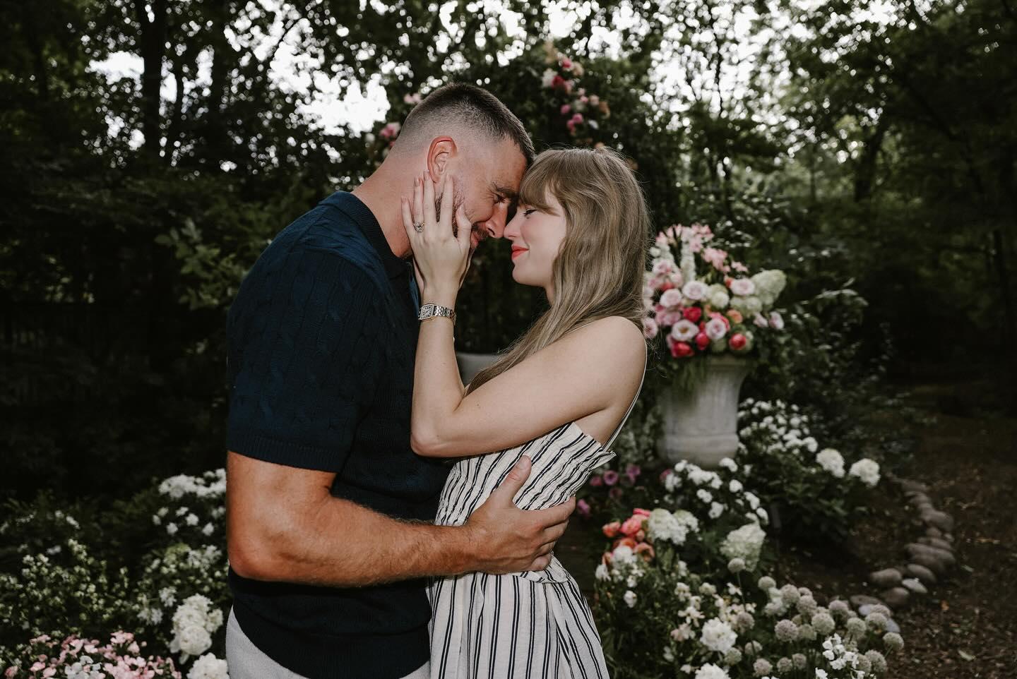 Travis Kelce - cầu thủ vừa đính hôn với Taylor Swift - là ai?