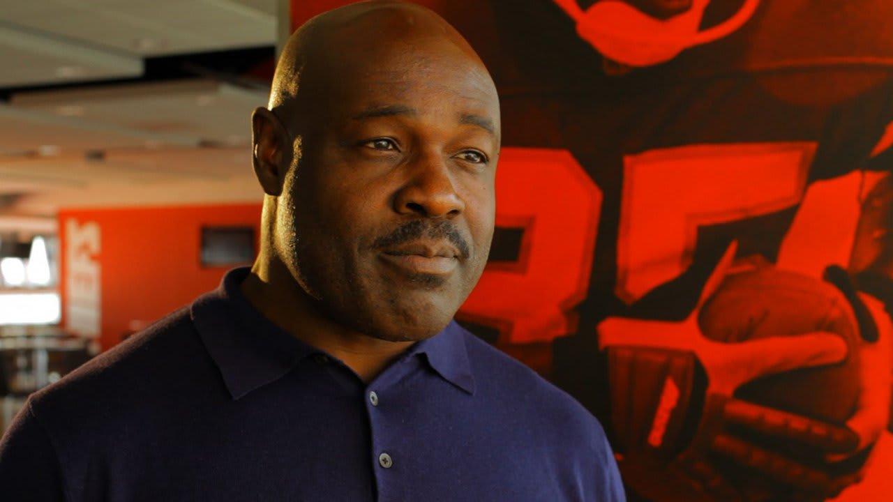 Chiefs Legend Christian Okoye Defends Trump in Kickoff Rule Controversy: “You Don’t Understand CTE Until You Feel It”